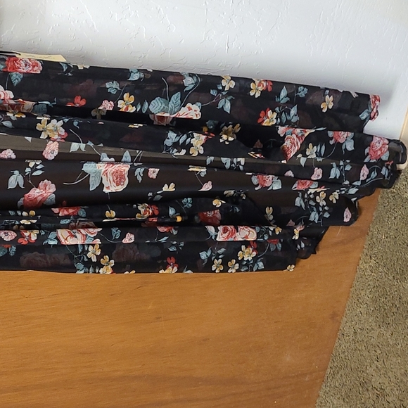 Cardigan - Picture 2 of 3